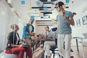 八月完美收官九月再接再厉的句子