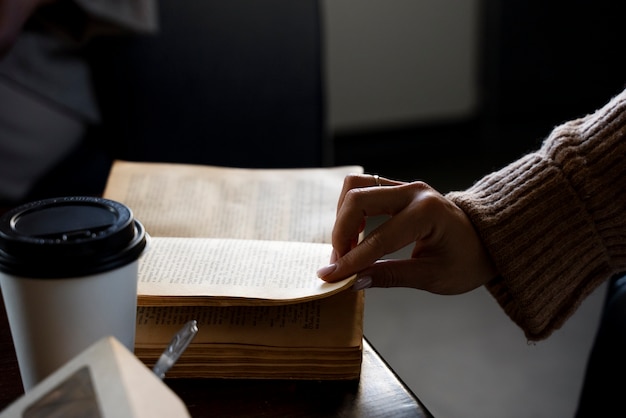 二建高温施工的判定